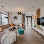 Βίλα Luxury Blue Sky, Private Pool, Breakfast