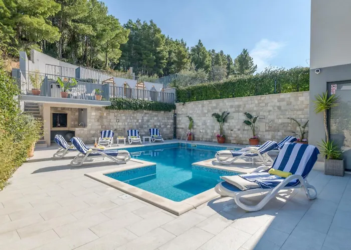 Villa Luxury Blue Sky, Private Pool, Breakfast *